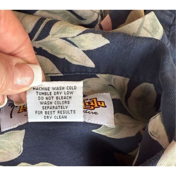 Honolulu Lulu 100% Silk Party Hawaiian Shirt Sz. M Short Sleeve Tropical - Picture 10 of 10